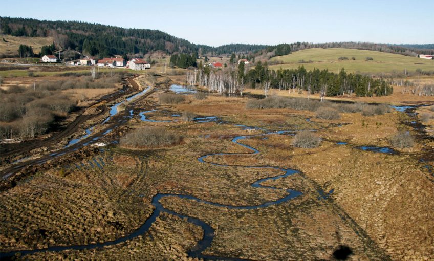 Dans le Haut-Jura, coule une rivière comme on Lemme