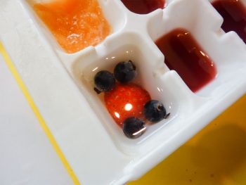 Aromatisez vos glaçons avec les fruits de l'été