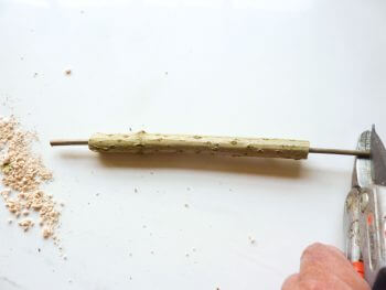 Fabriquez un lance-patates et un kazoo avec des branches de sureau