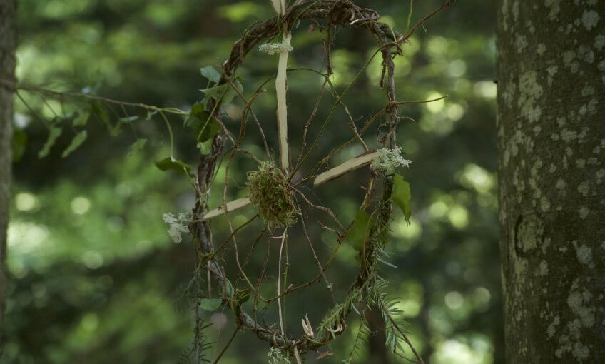 Un métier à tisser naturel.