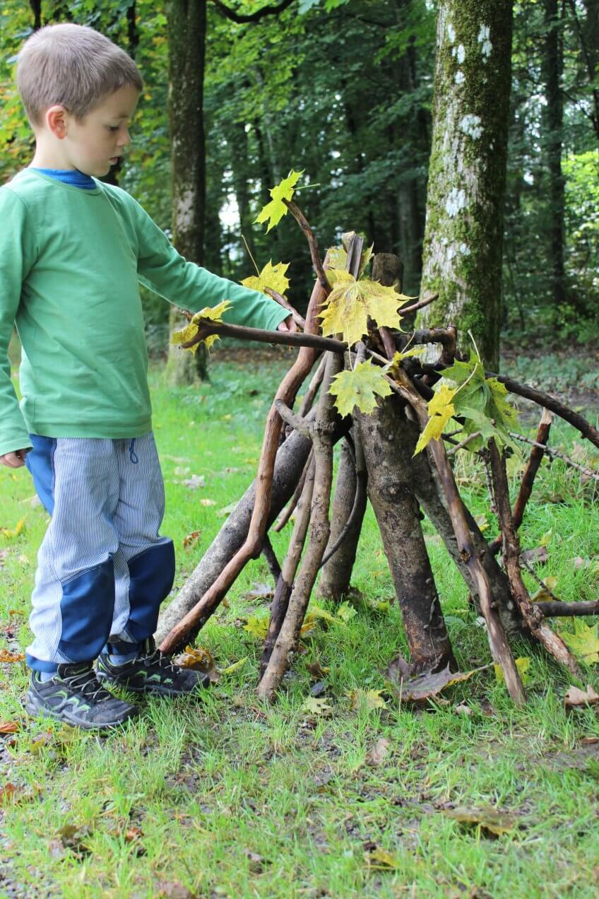 Une sculpture en bâton.