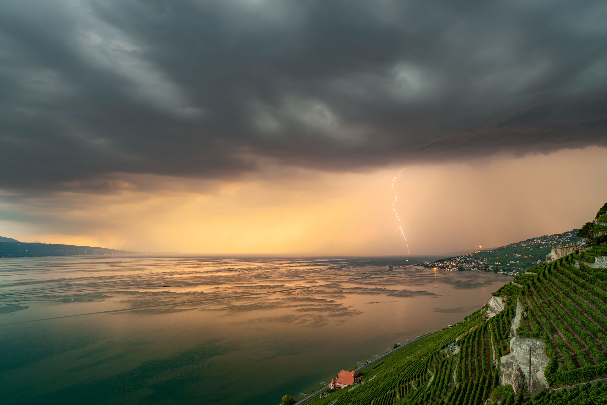 Dean Gill, photographe et chasseur d’orages suisse