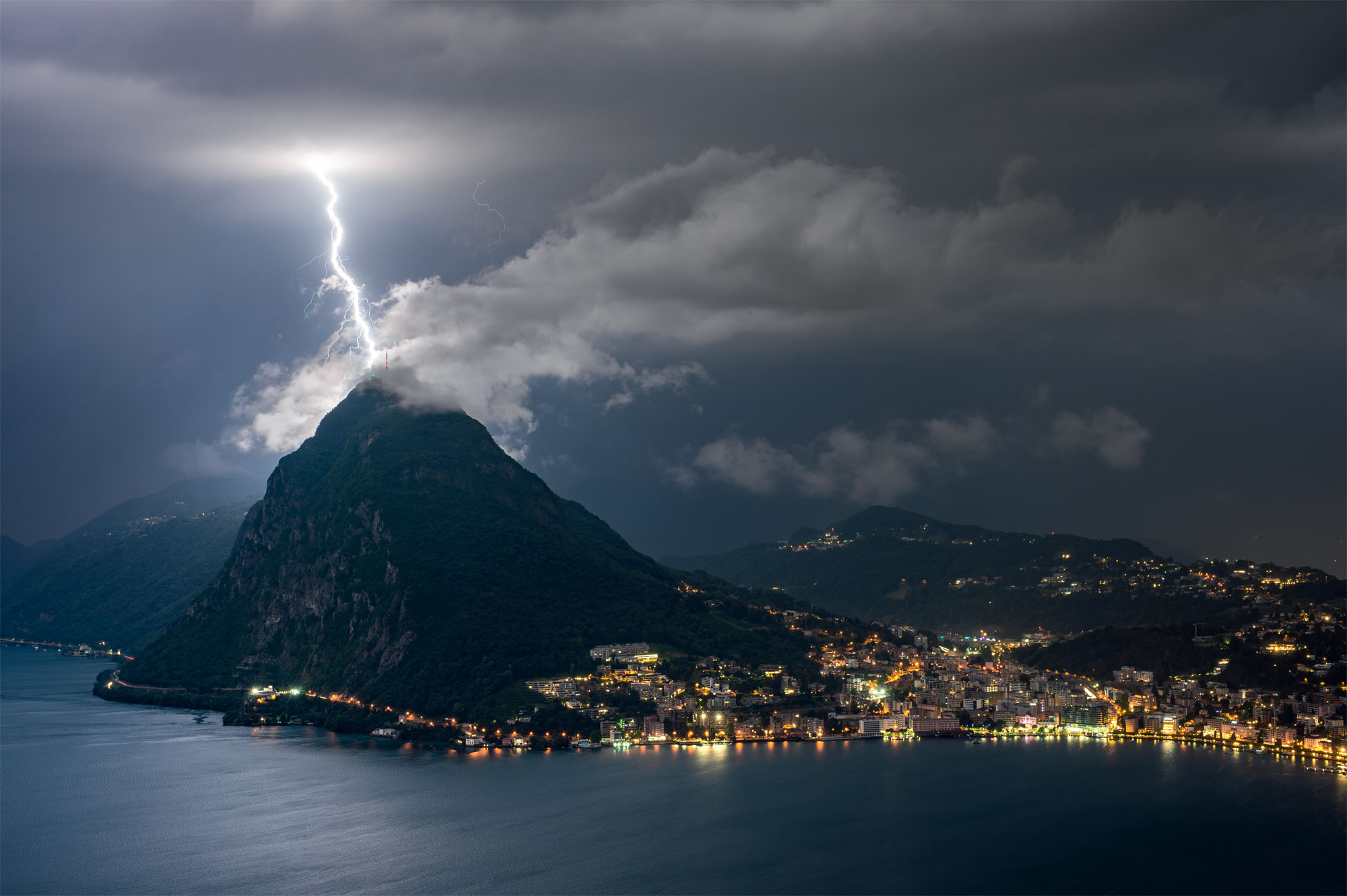 Dean Gill, photographe et chasseur d’orages suisse